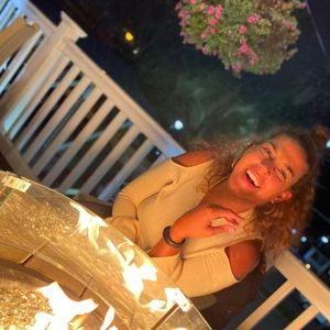 Meet your Posher, Nathaly